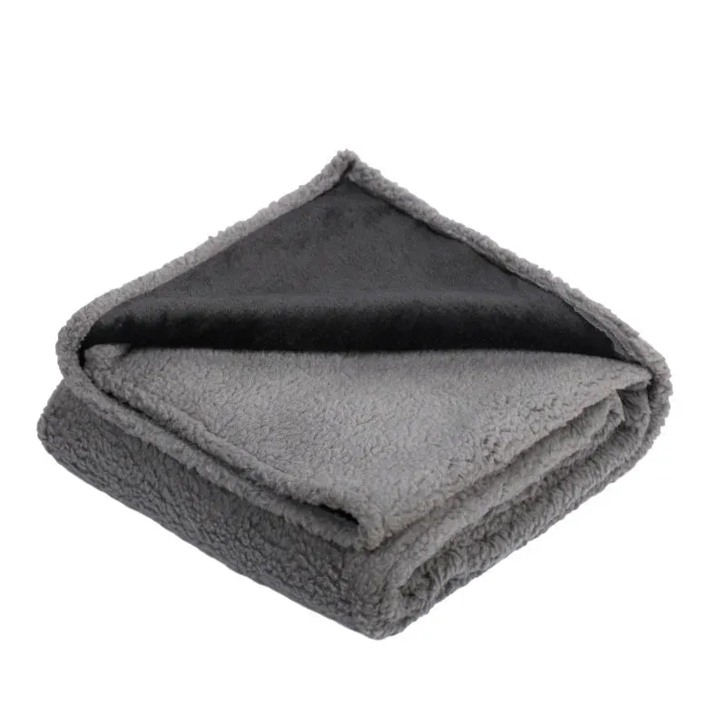 Cozy Waterproof Pet Blanket for Cats and Dogs - Flannel Lambskin Design