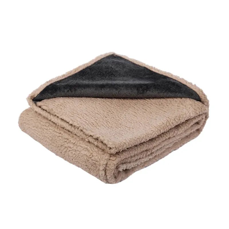 Cozy Waterproof Pet Blanket for Cats and Dogs - Flannel Lambskin Design