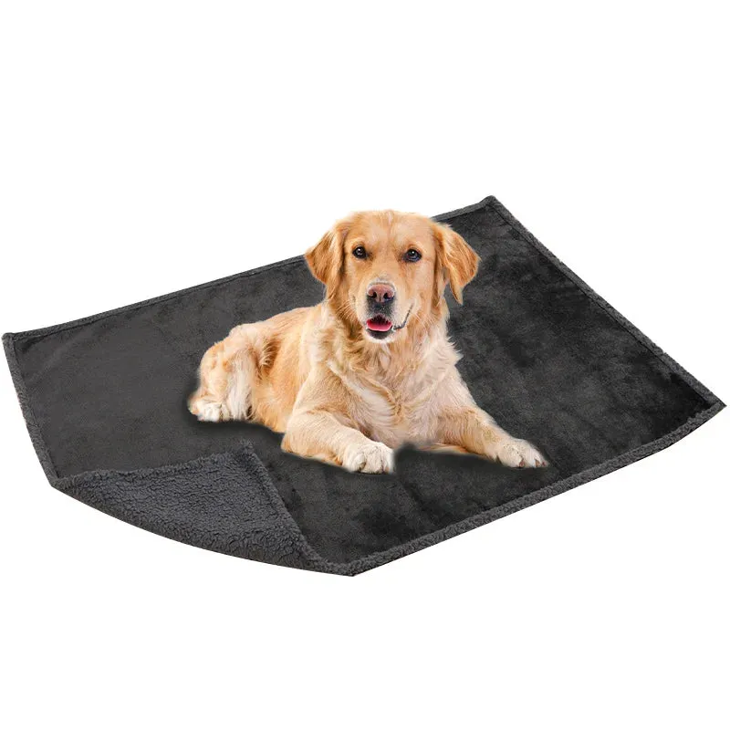 Cozy Waterproof Pet Blanket for Cats and Dogs - Flannel Lambskin Design